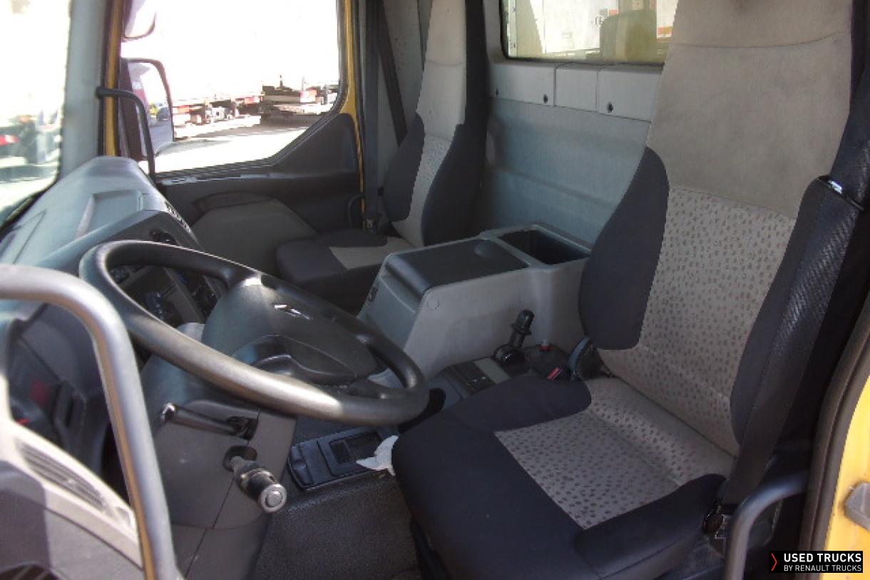 Renault Trucks Premium Distribution 270