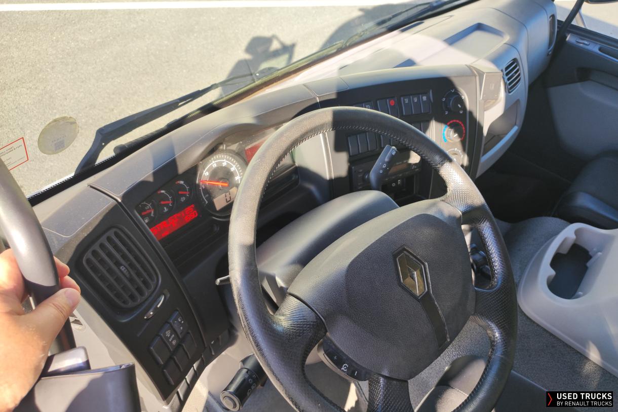 Renault Trucks D 240