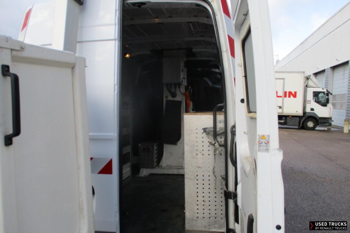 Renault Trucks Master 145