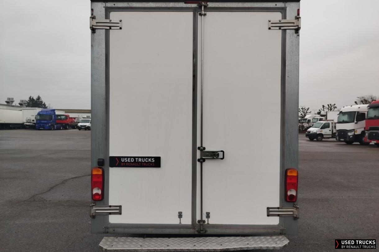 Renault Master 145