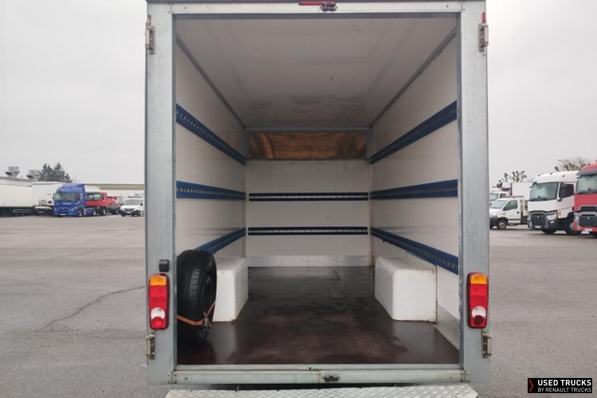 Renault Master 145
