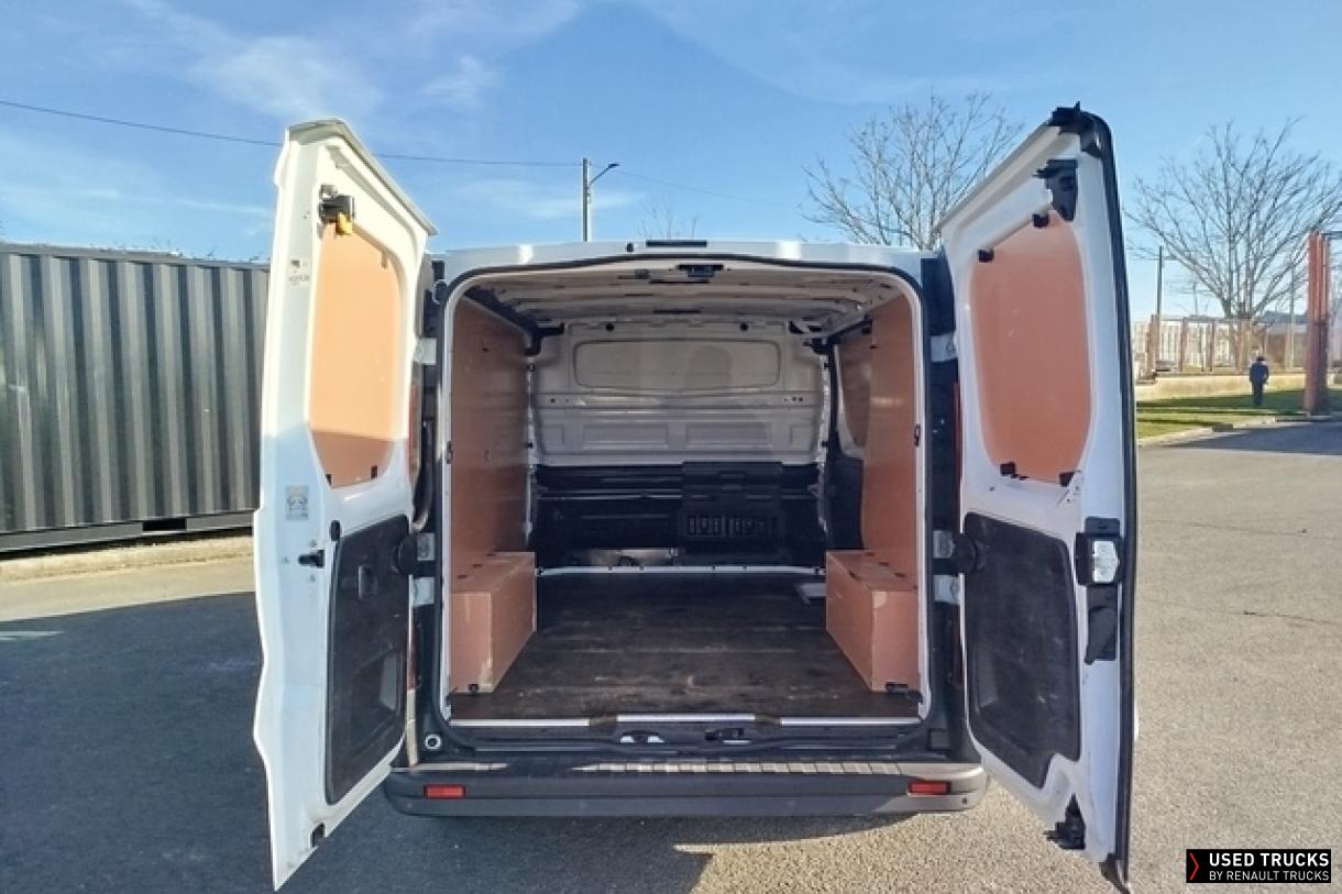 Renault Trafic 145
