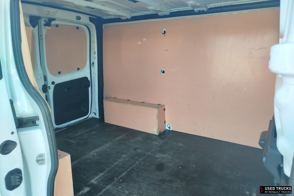 Renault Trafic 145