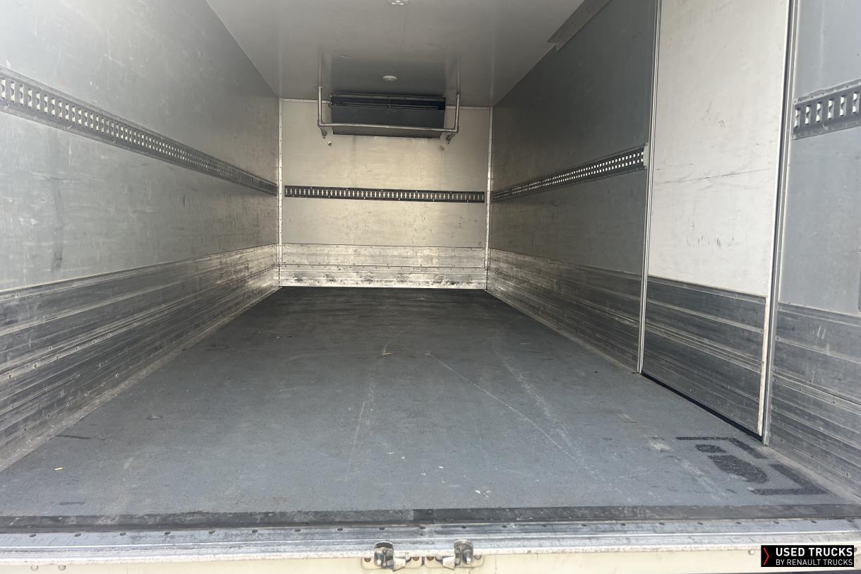 Renault Trucks D 240