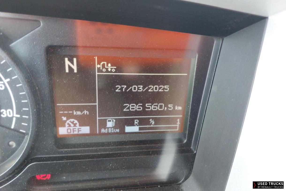 Renault Trucks D Wide 320