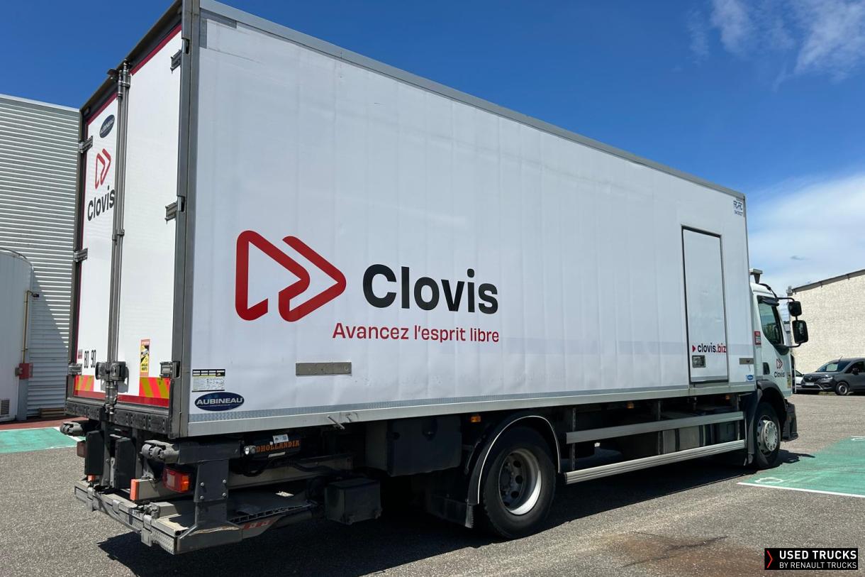 Renault Trucks D Wide 320