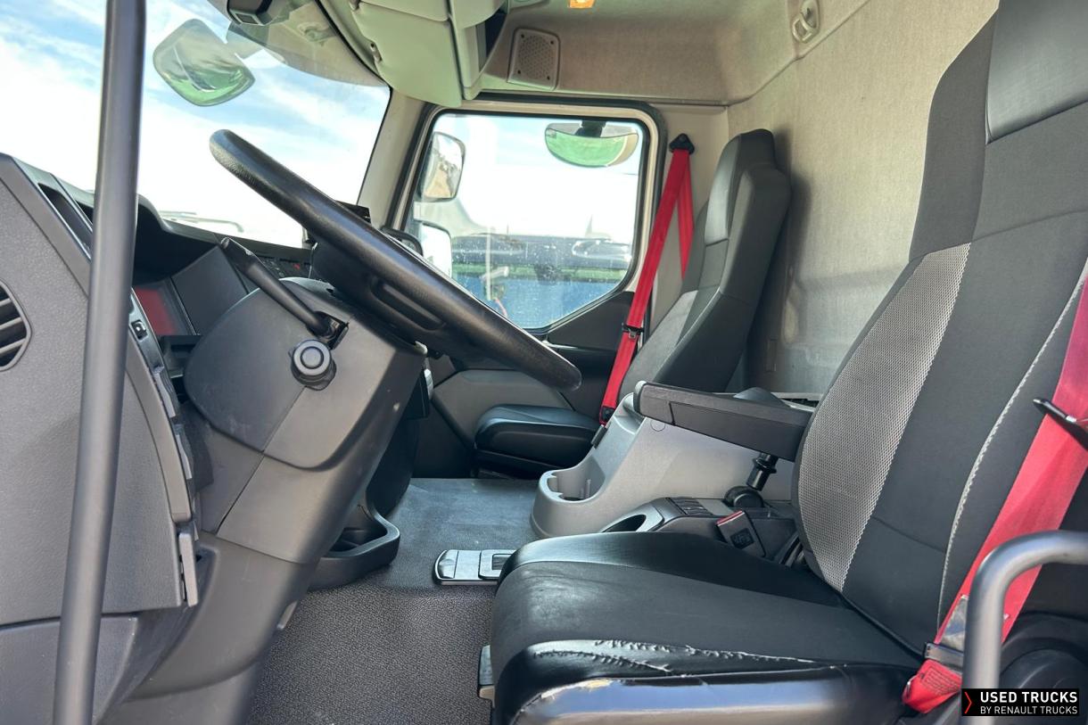 Renault Trucks D Wide 320