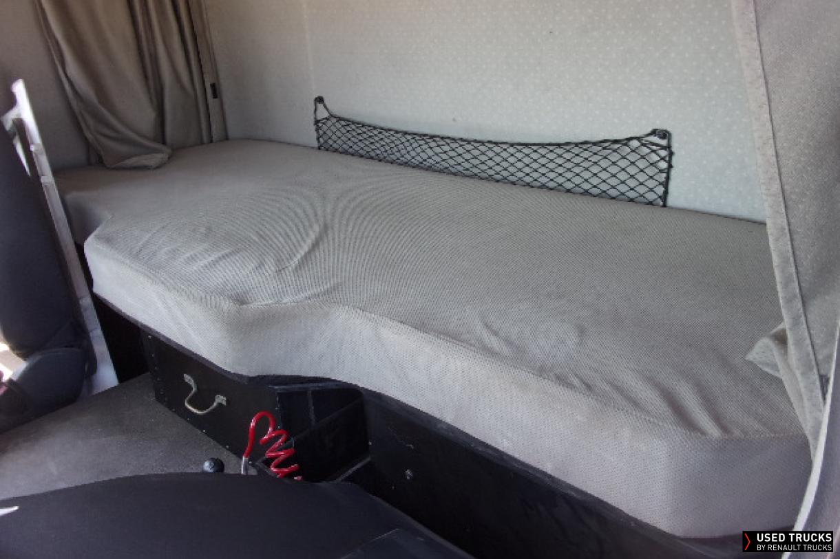 Renault Trucks Premium 450