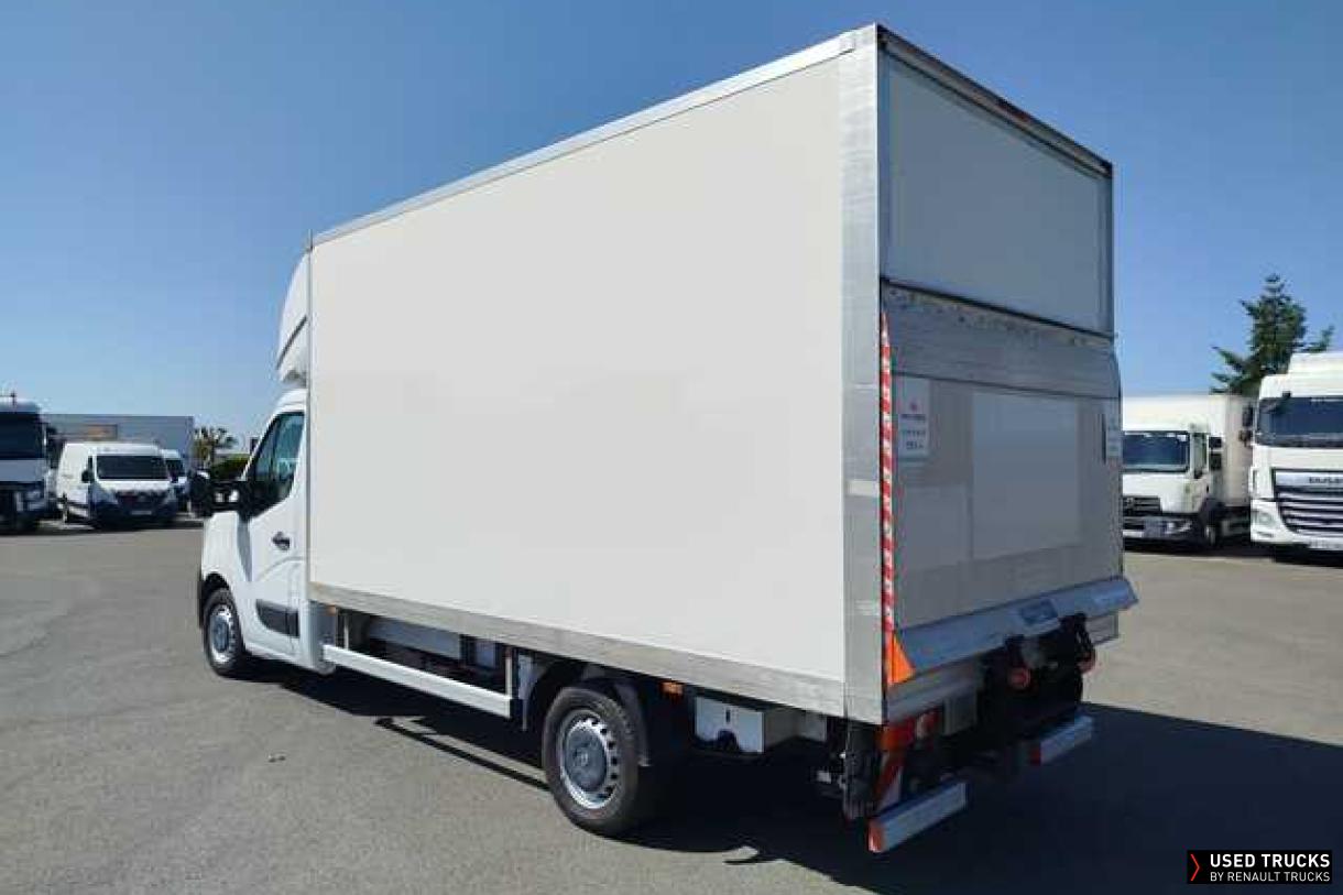 Renault Master 145