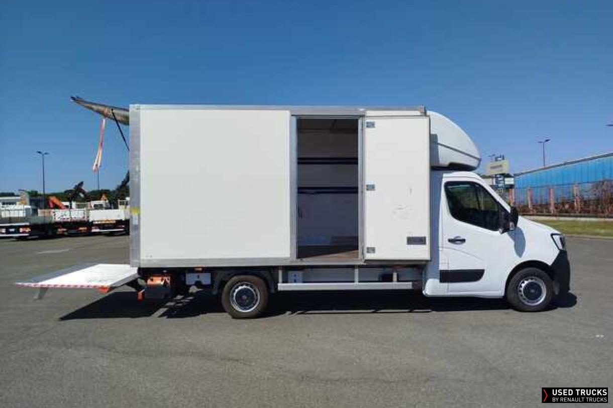 Renault Master 145