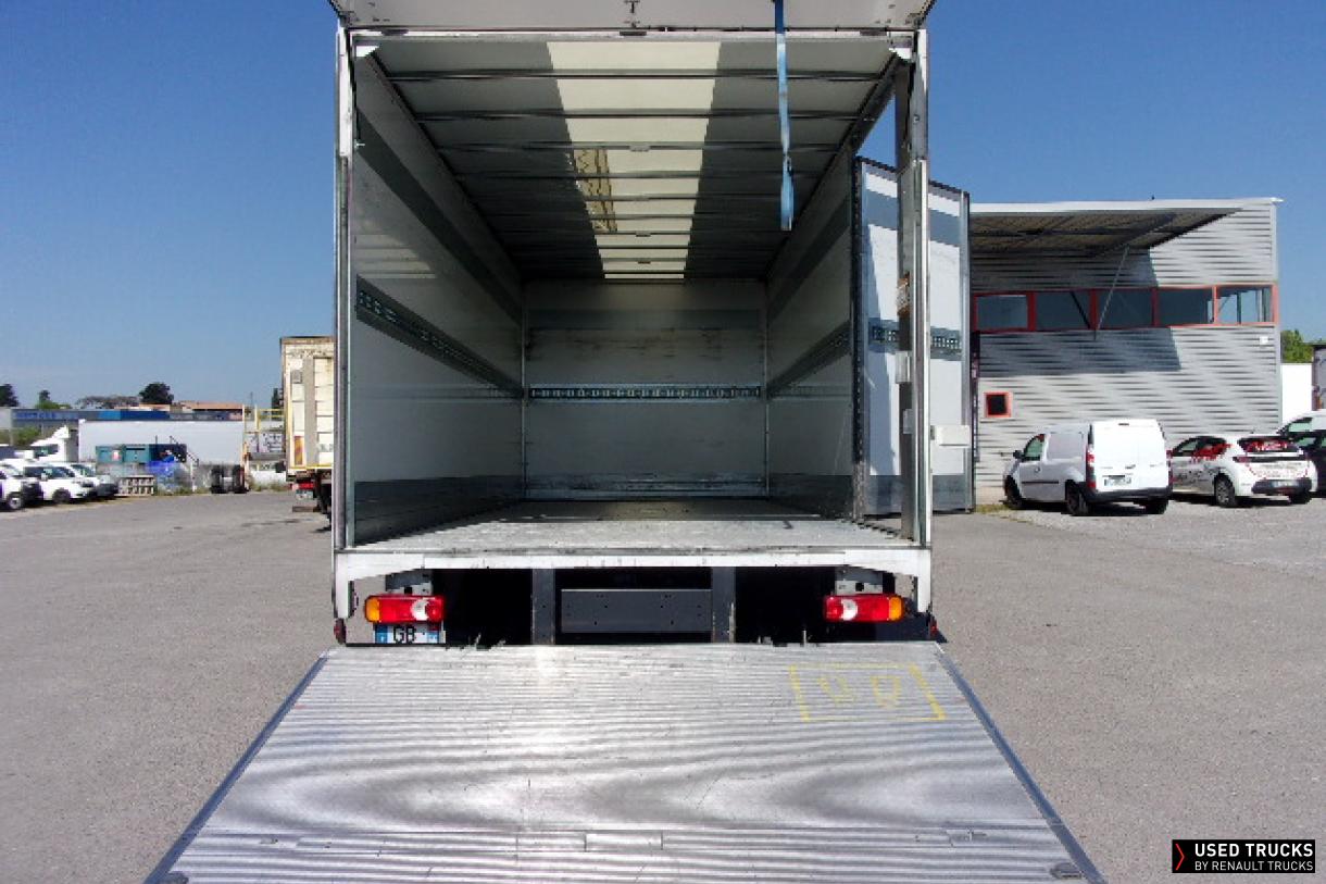 Renault Trucks D 240