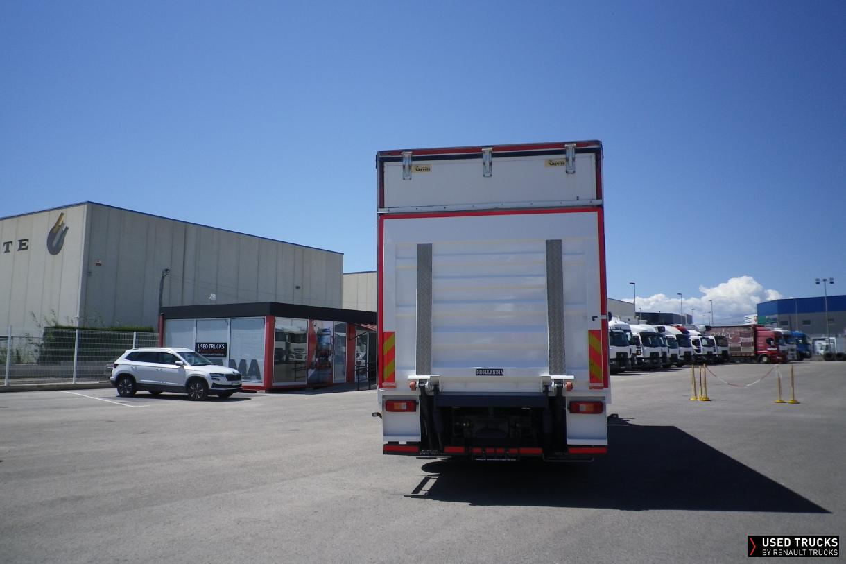 Renault Trucks D Wide 320