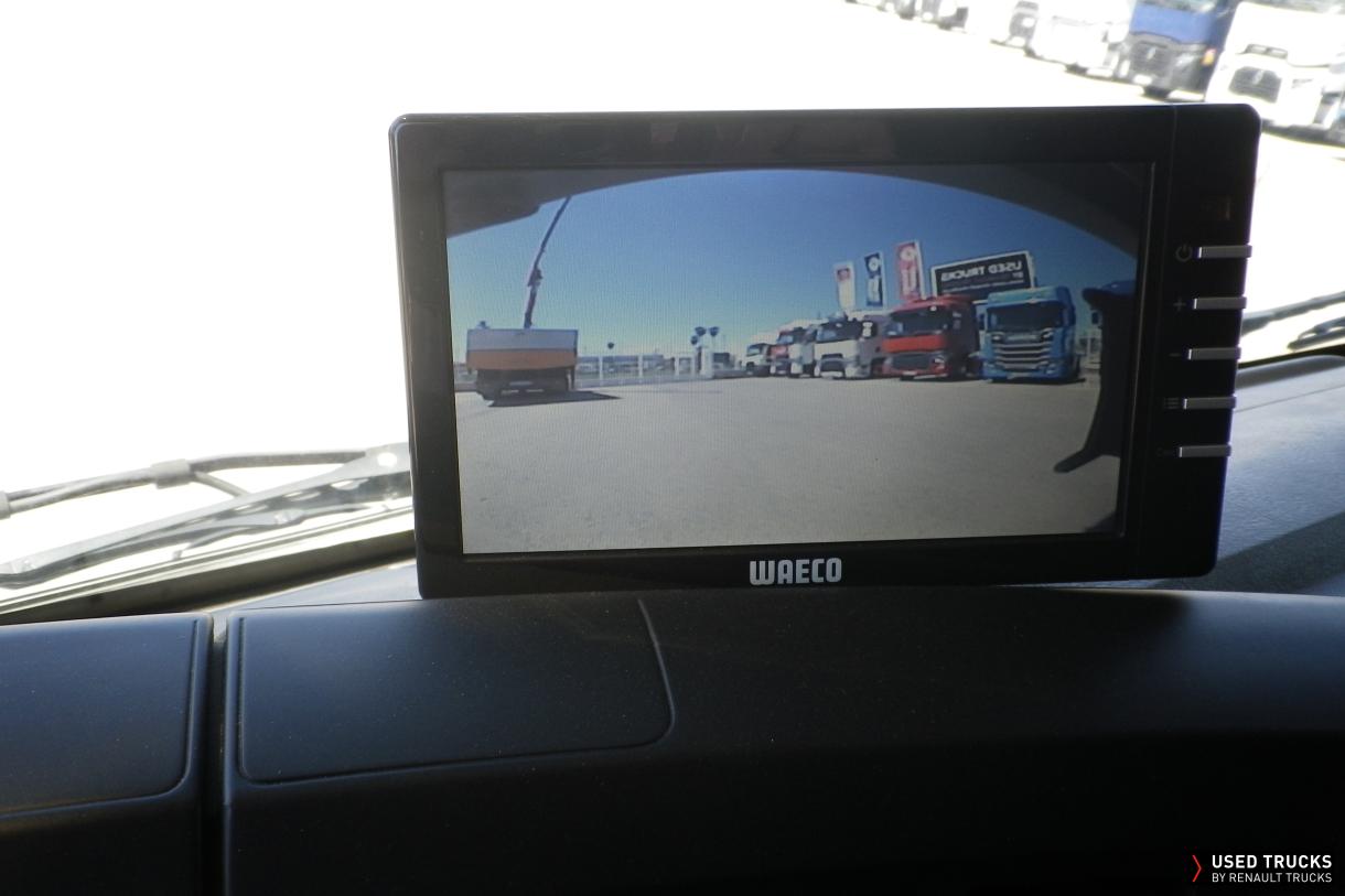 Renault Trucks D Wide 320