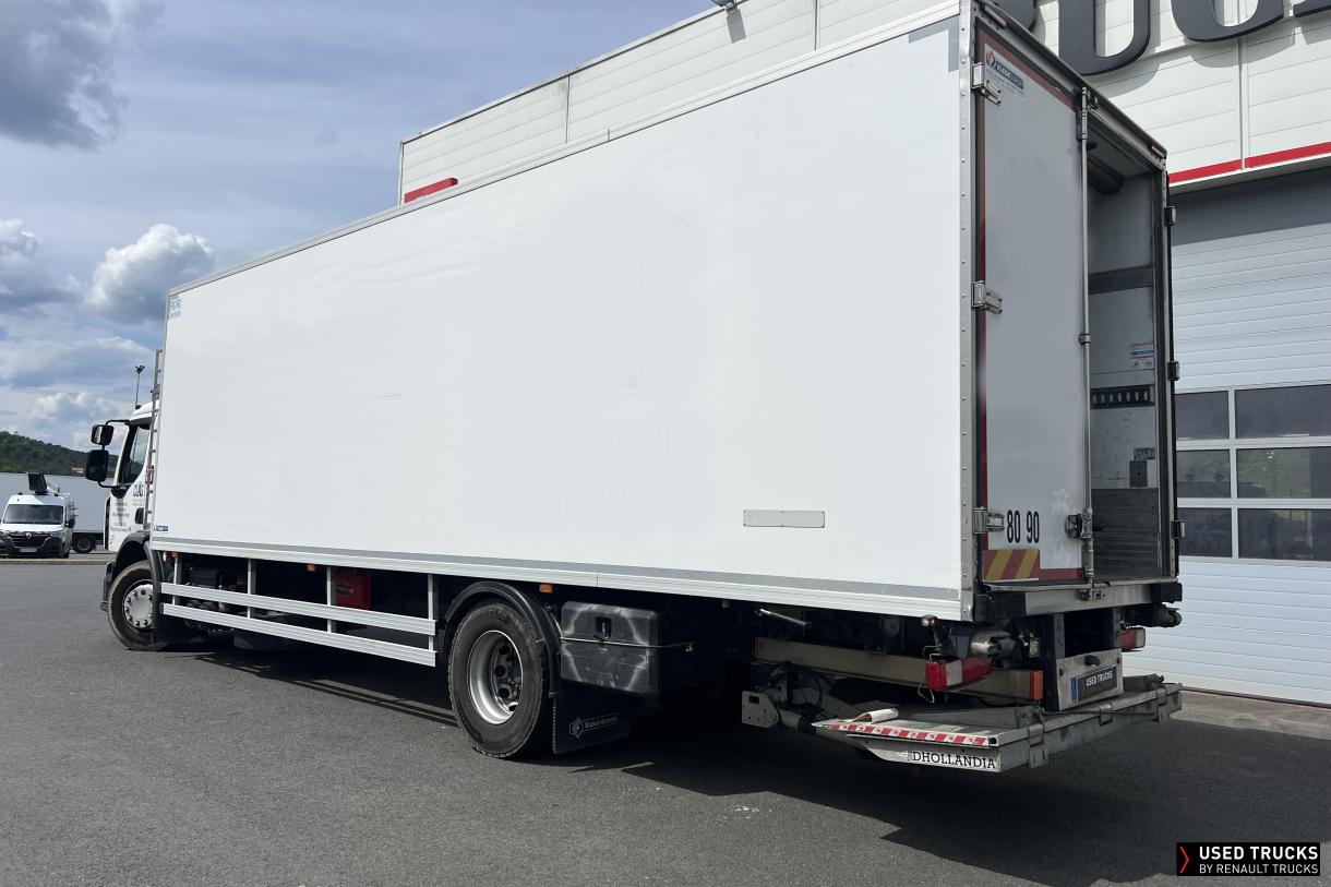 Renault Trucks D Wide 320
