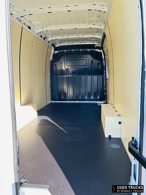 Renault Trucks Master 165