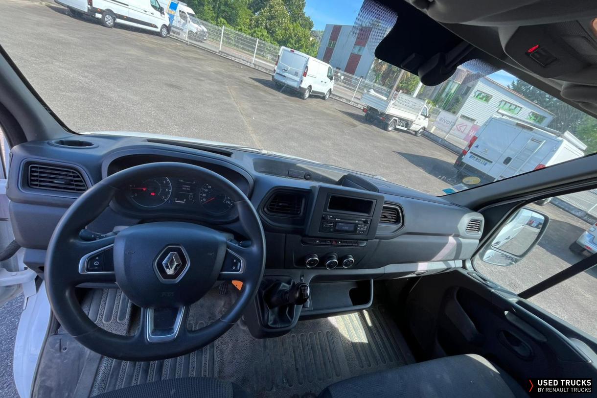 Renault Trucks Master 135