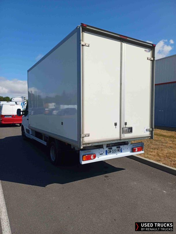 Renault Trucks Master 145