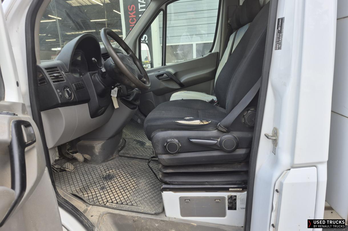 Mercedes-Benz Sprinter 130