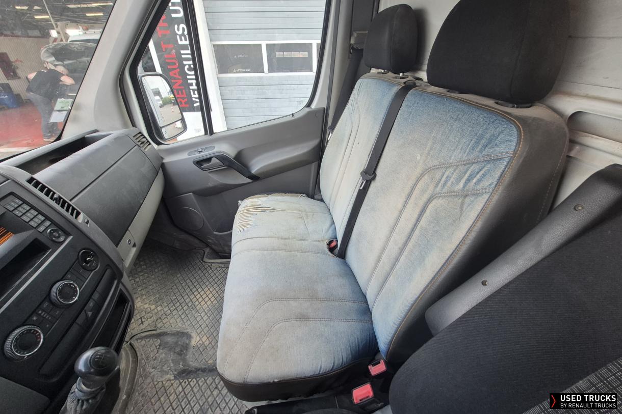 Mercedes-Benz Sprinter 130