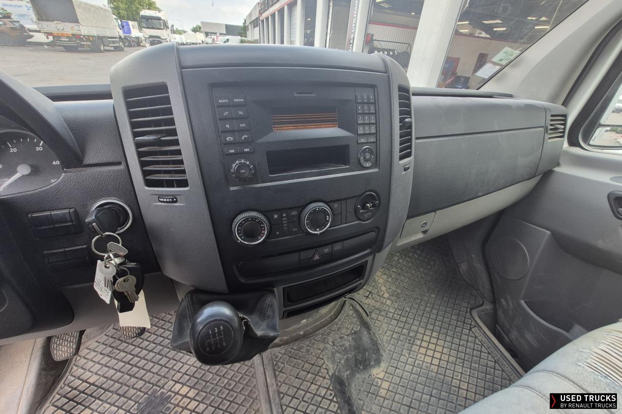 Mercedes-Benz Sprinter 130