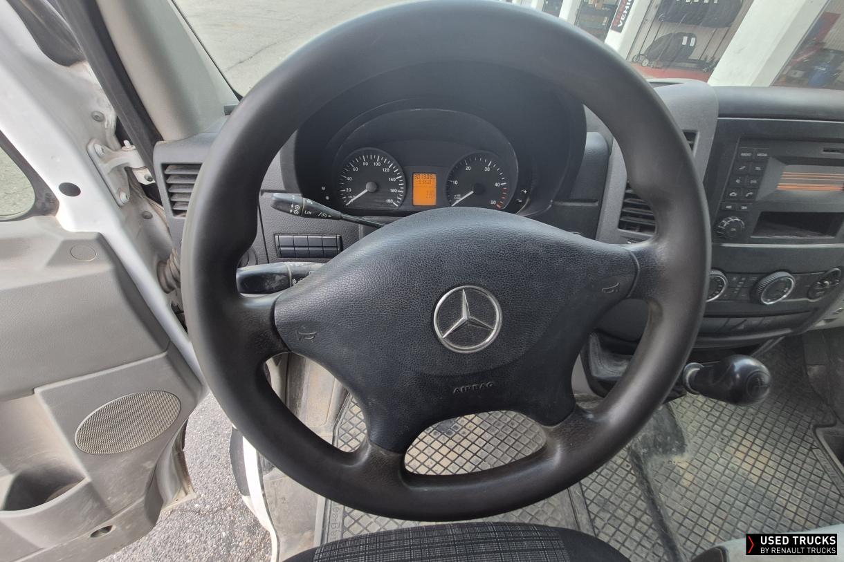 Mercedes-Benz Sprinter 130