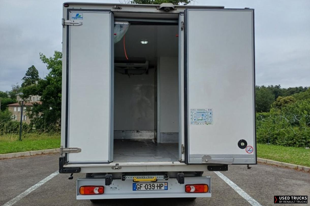Renault Trucks Master 145