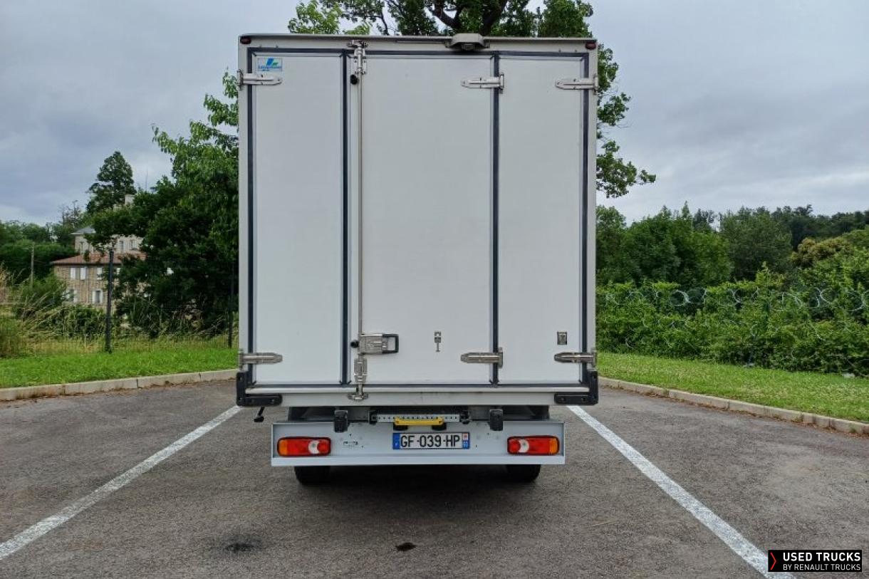 Renault Trucks Master 145