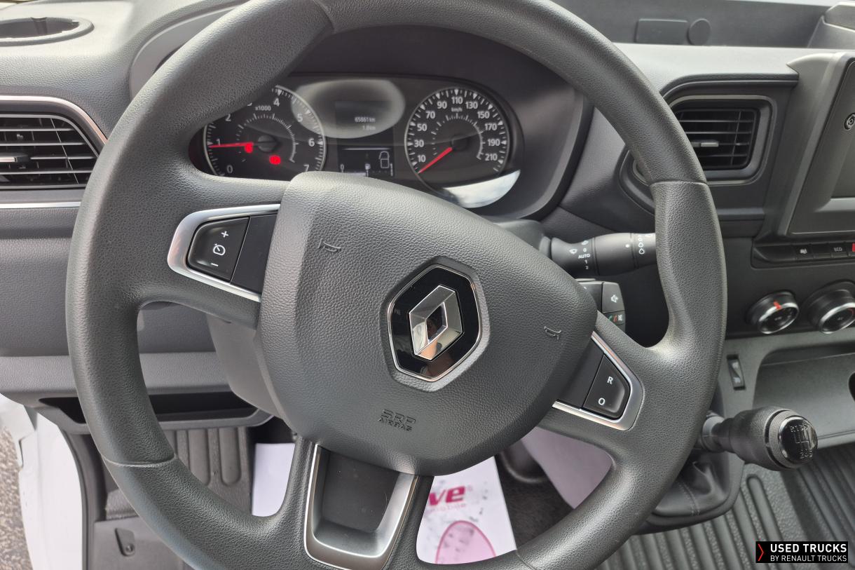 Renault Master 136