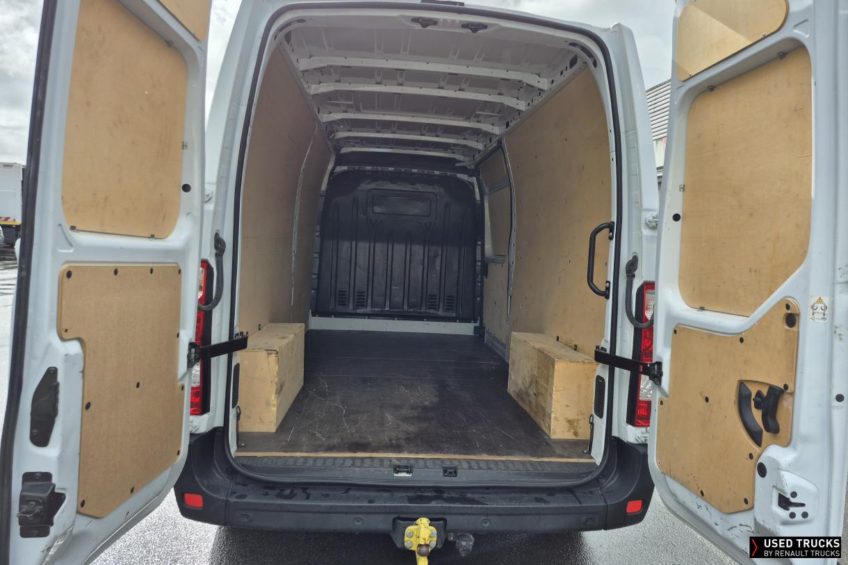 Renault Master 136