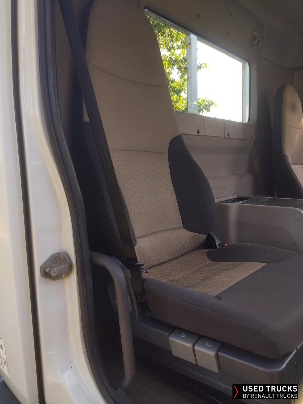 Renault Trucks Premium Distribution 340