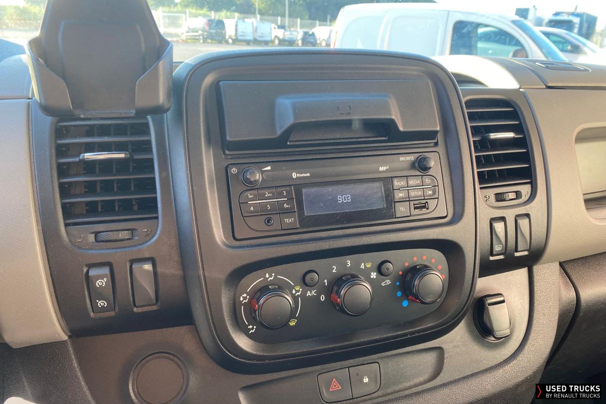 Nissan NV300 120