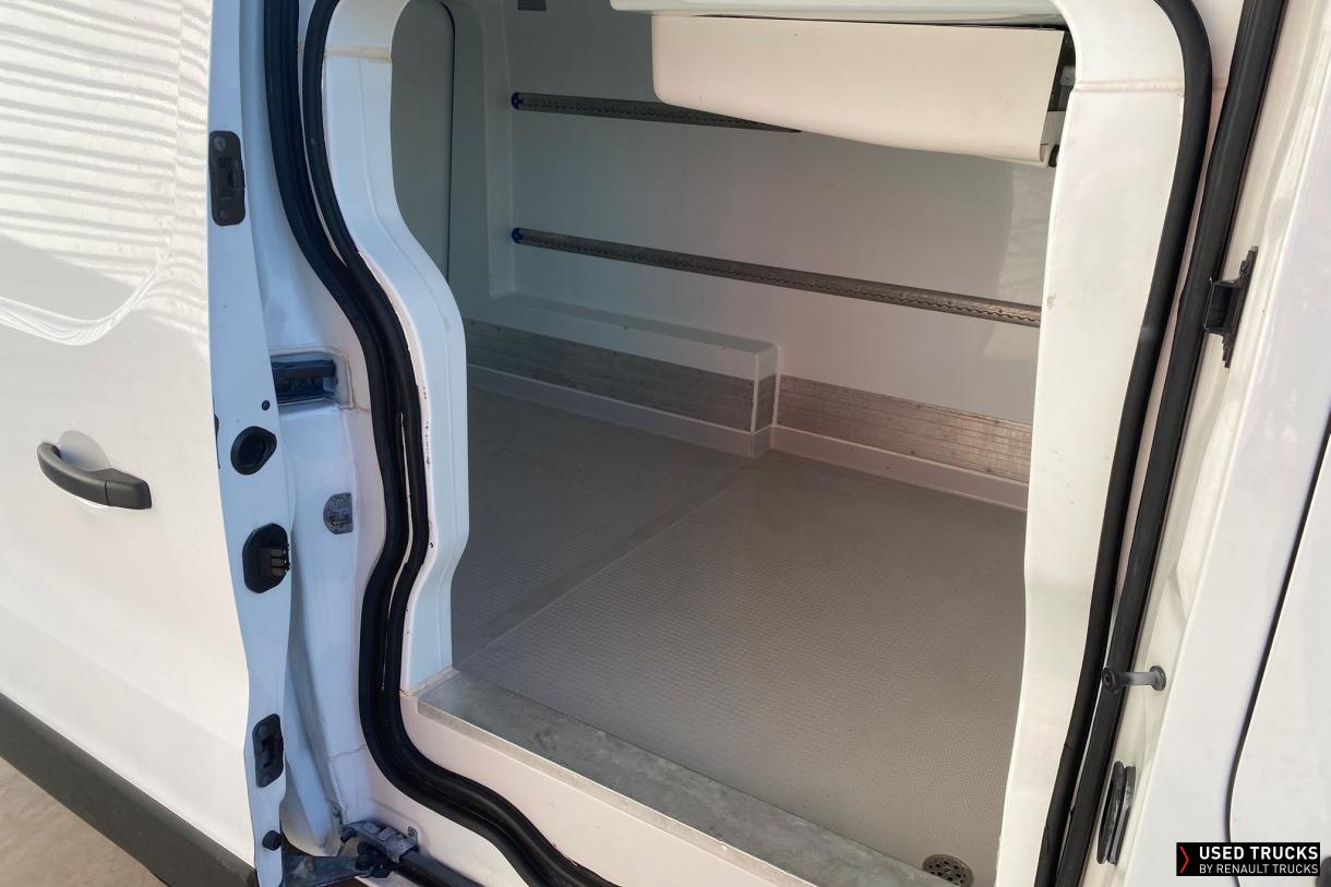 Nissan NV300 120