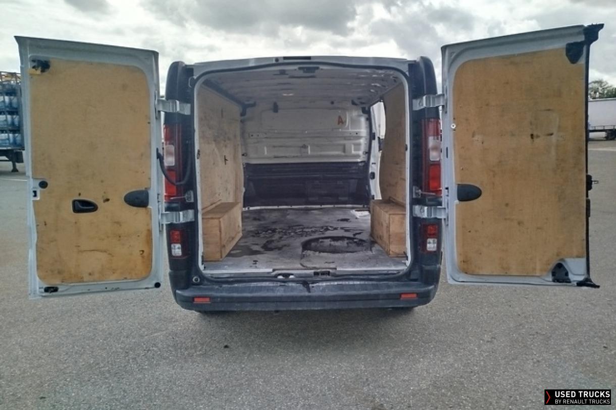 Renault Trafic 145