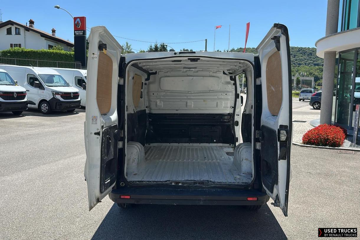 Renault Trafic 145