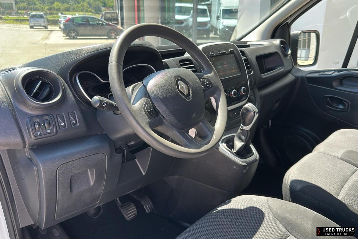 Renault Trafic 145