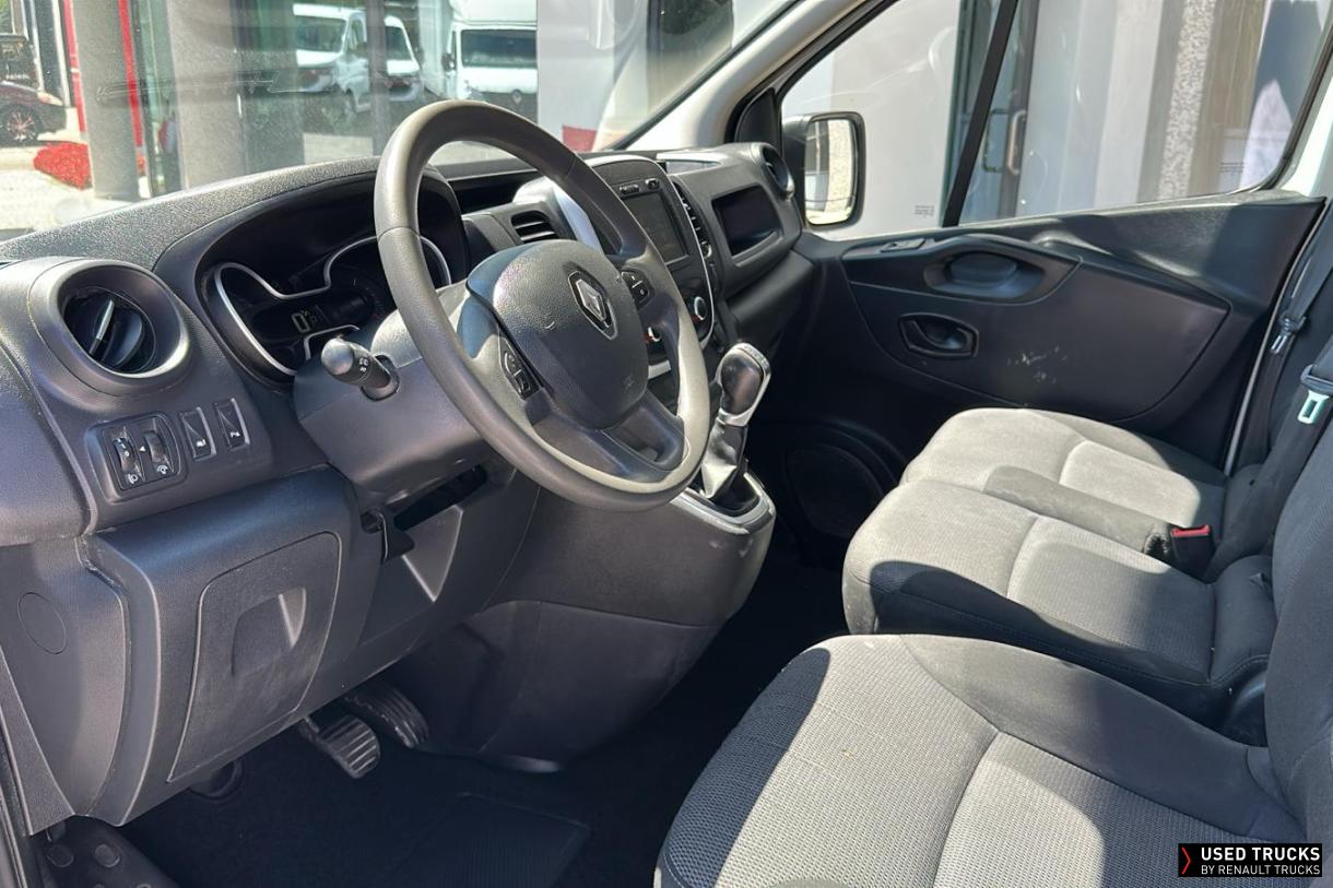 Renault Trafic 145