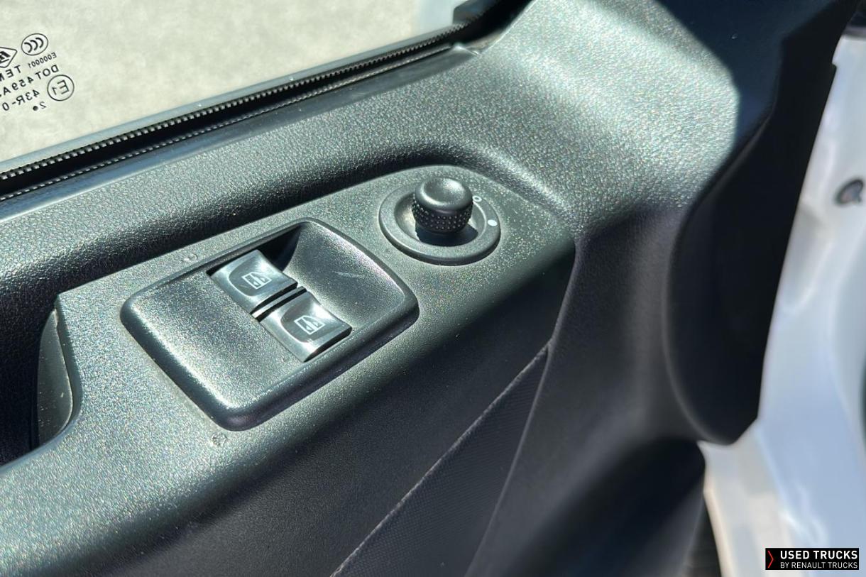 Renault Trafic 145