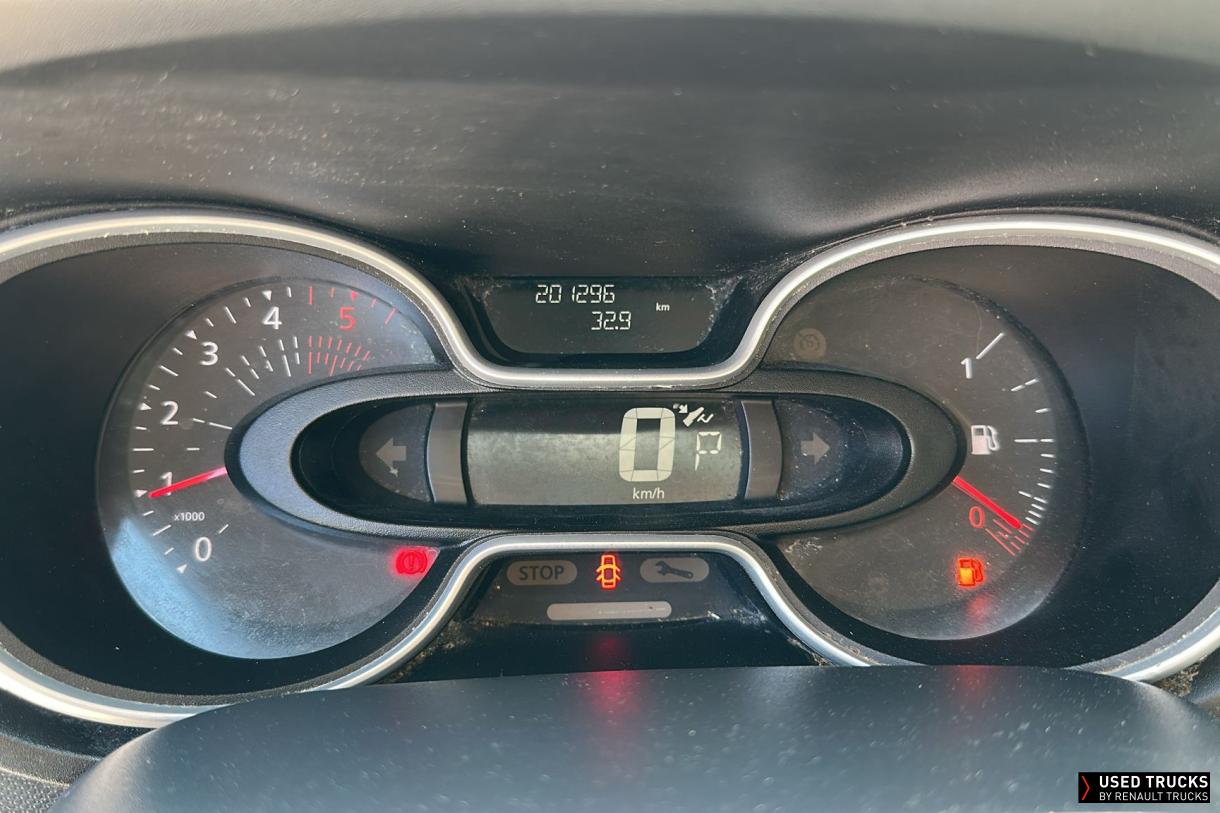 Renault Trafic 145