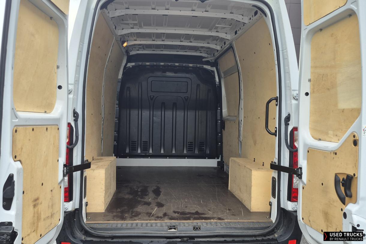 Renault Master 136