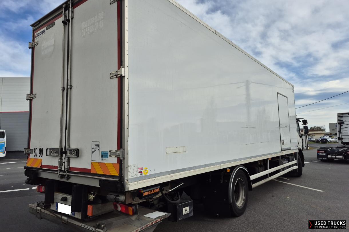 Renault Trucks D Wide 320