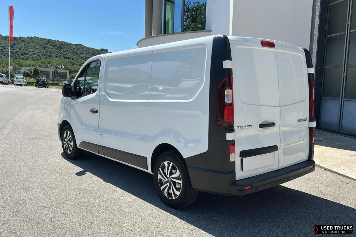 Renault Trafic 145
