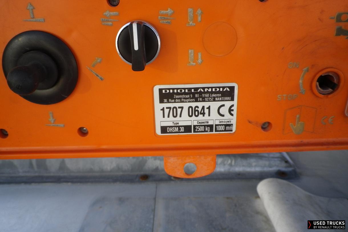 Renault Trucks D Wide 320