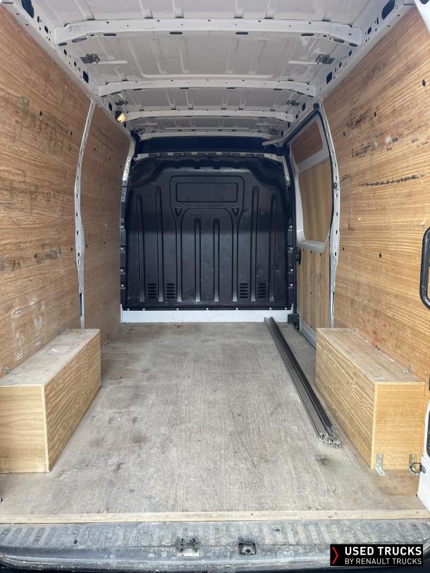 Renault Trucks Master 135
