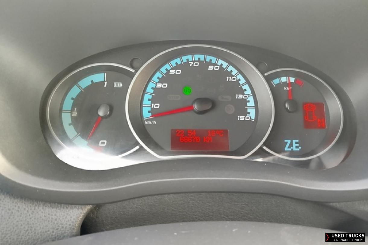 Renault Trucks Master 76