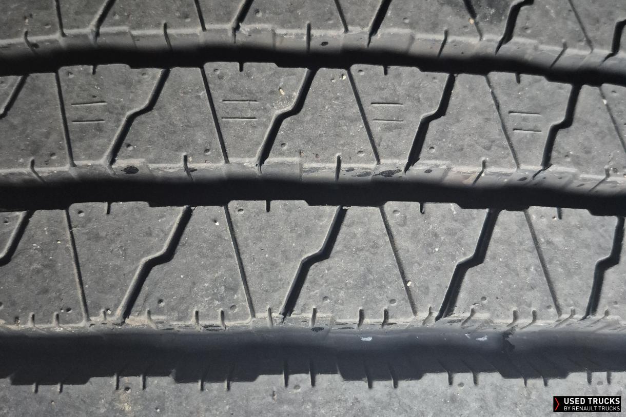 Renault Trucks D 240