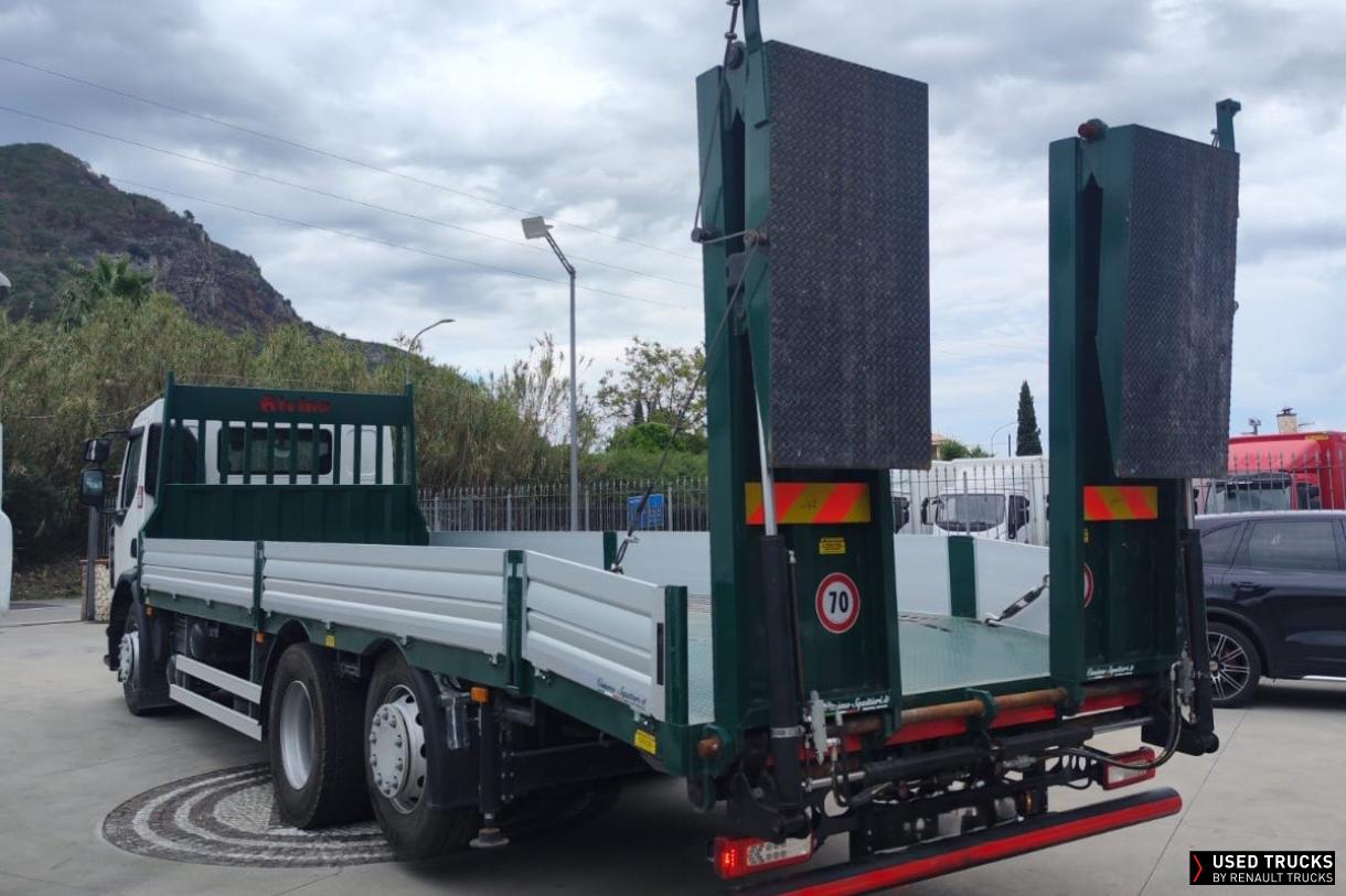 Renault Trucks D Wide 