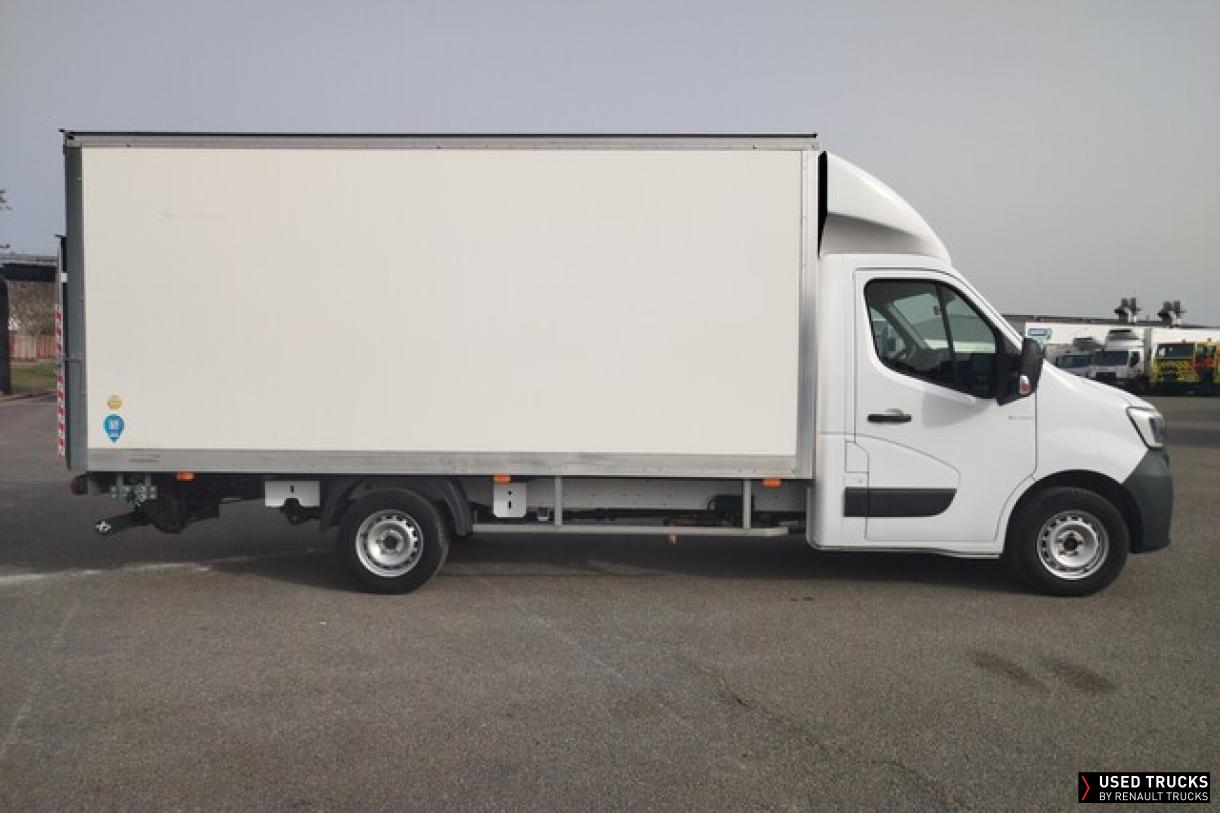 Renault Master 145