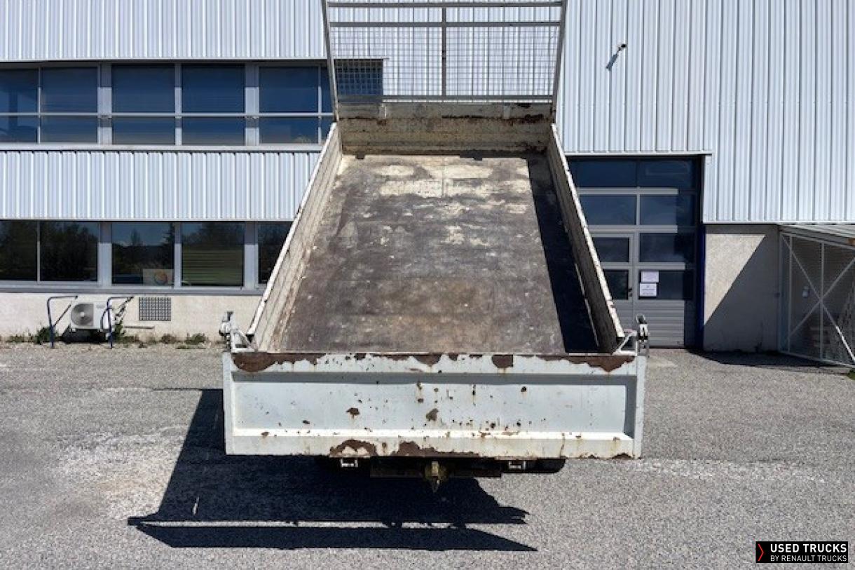 Mitsubishi Canter 130