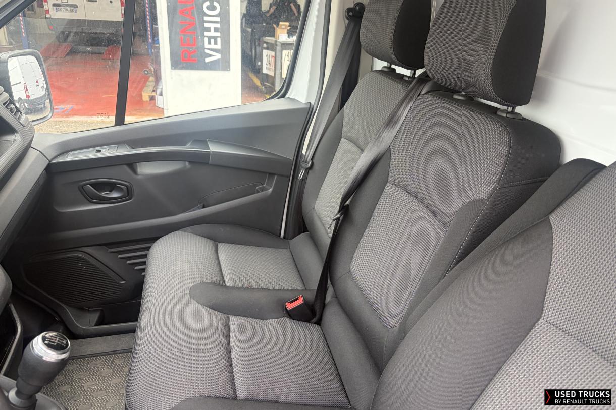 Renault Trafic 130