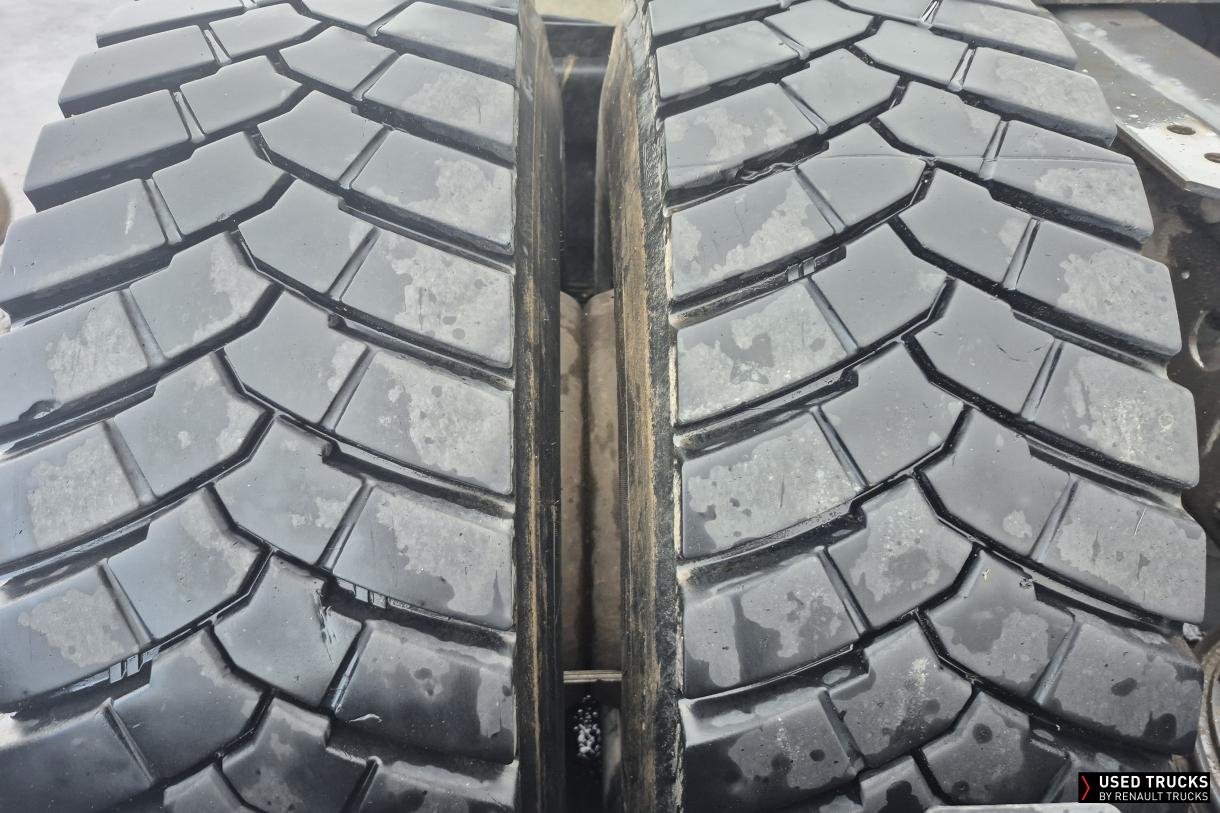 Renault Trucks Premium Route 460